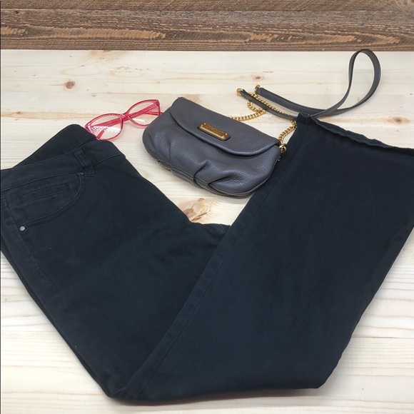 SOLD! UNIQLO Vintage Flare Jeans. Like New. - Picture 2 of 8